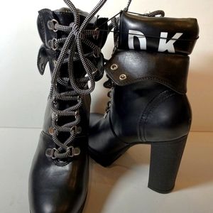 🎉HP!🎉 New DKNY Boots size 7.5